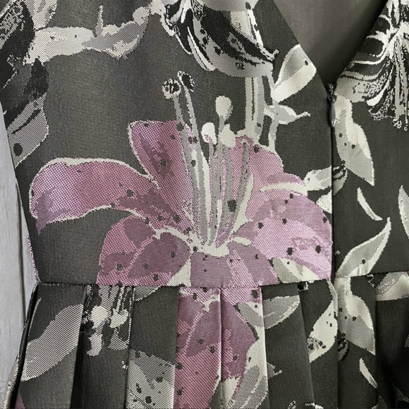 Adrianna-Papell floral sleeveless V-back long ball gown - Picture 8 of 13